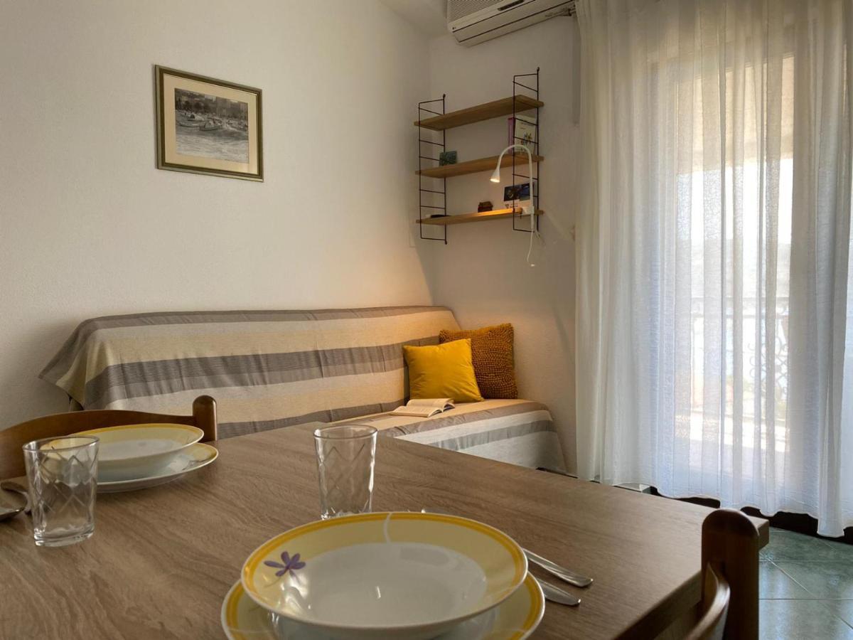 The Ana Apartments Комижа Экстерьер фото