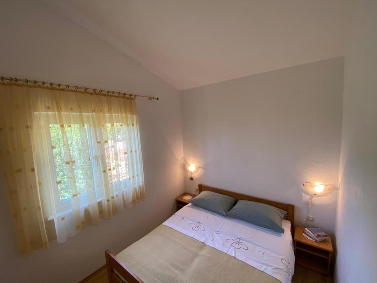 The Ana Apartments Комижа Экстерьер фото