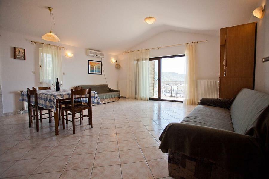 The Ana Apartments Комижа Экстерьер фото